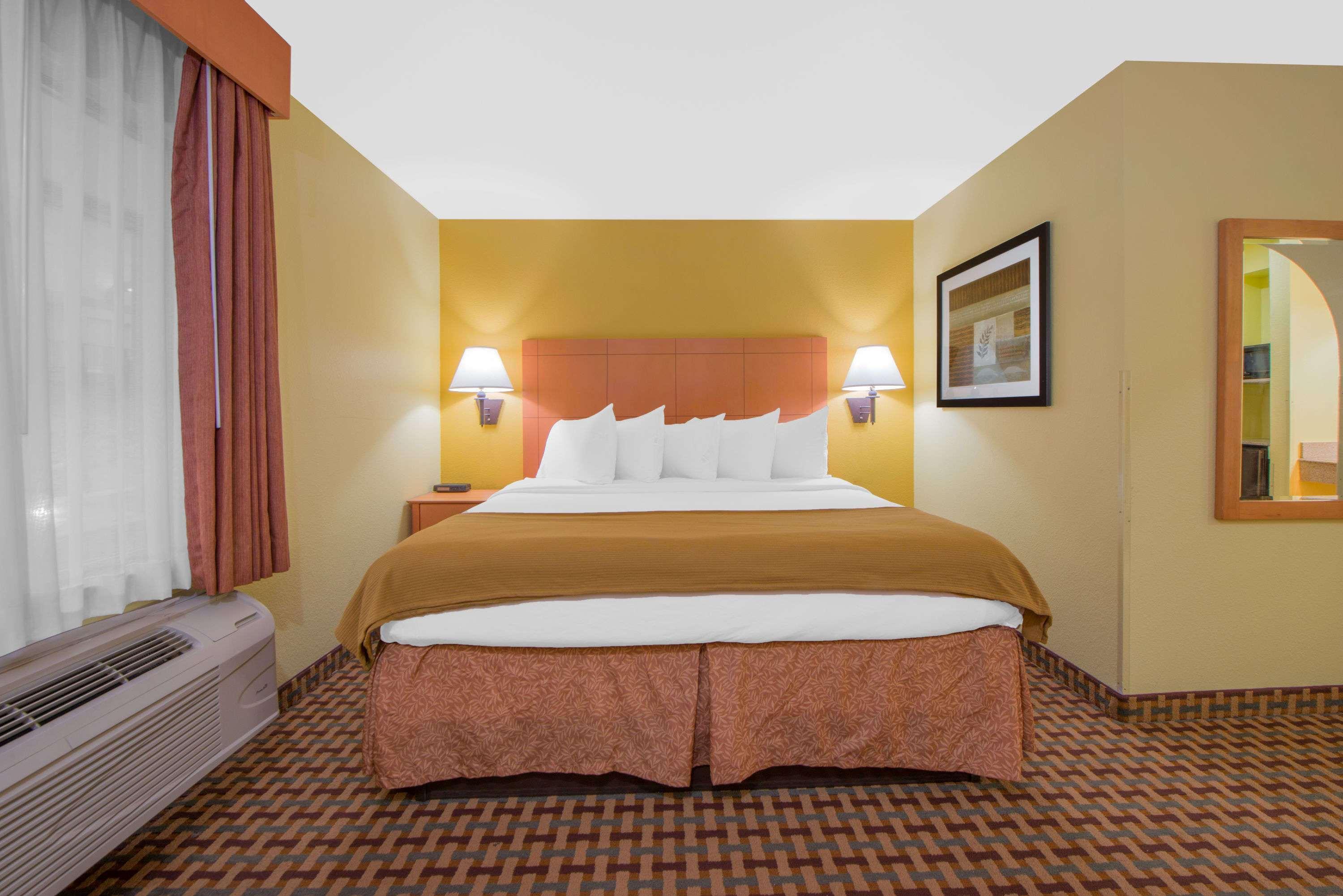 Days Inn By Wyndham Lubbock South Esterno foto