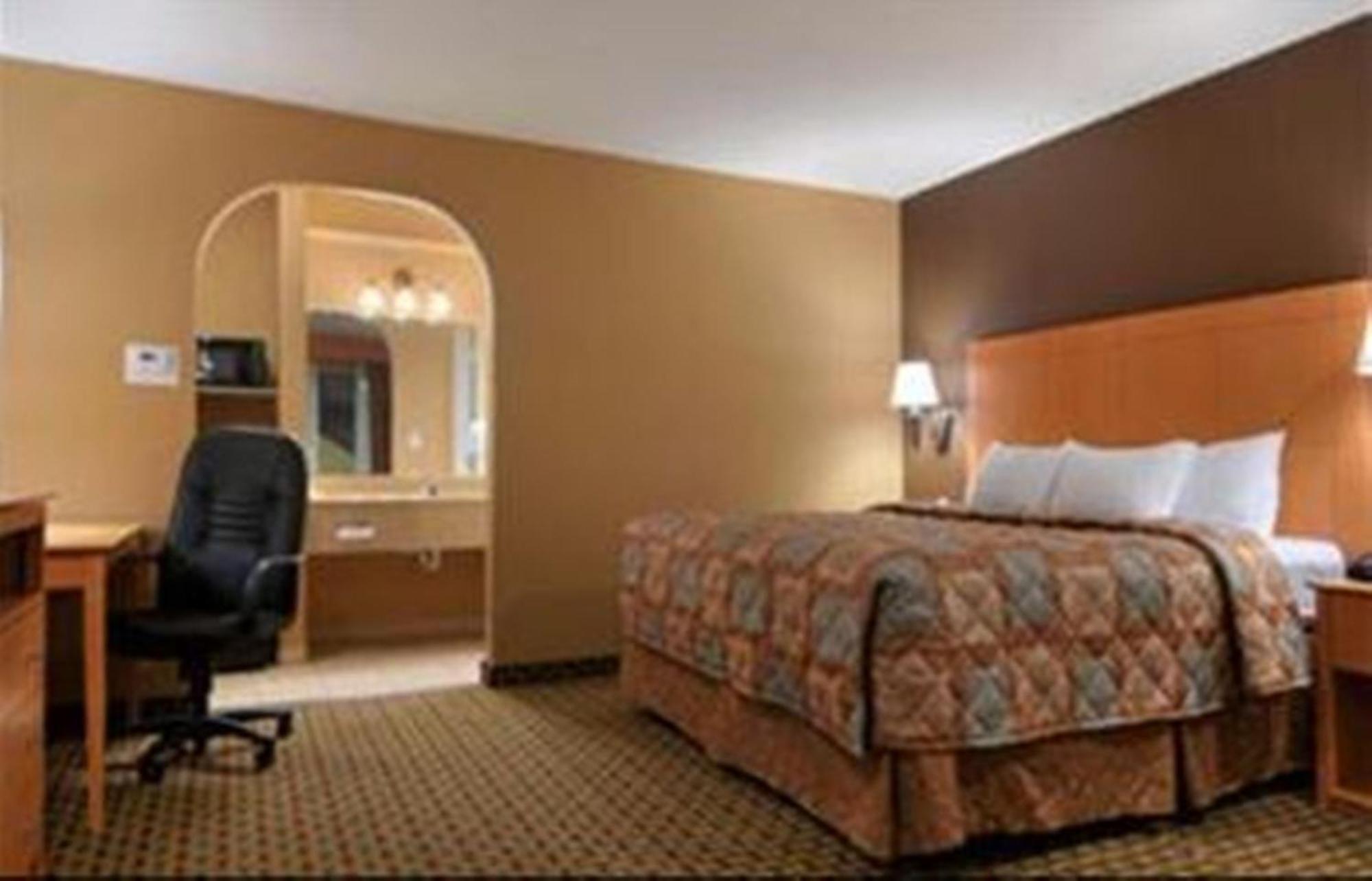 Days Inn By Wyndham Lubbock South Esterno foto