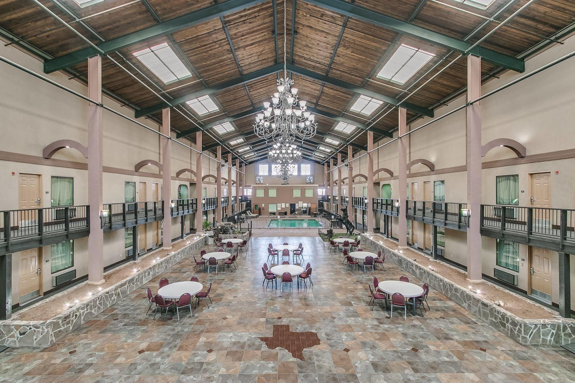 Days Inn By Wyndham Lubbock South Esterno foto