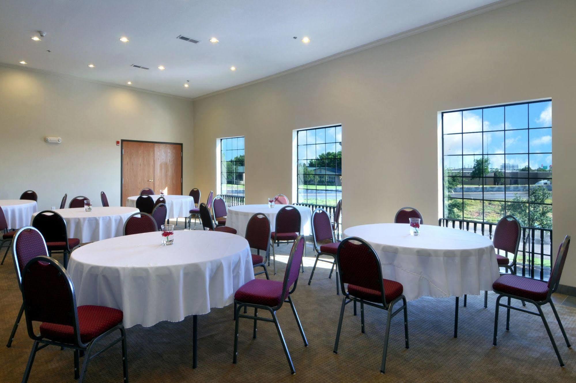 Days Inn By Wyndham Lubbock South Esterno foto